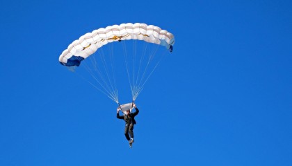开云体育APP下载-电竞联赛“复古风”大赛上线，吸引老玩家回归，电竞赛事活动官网