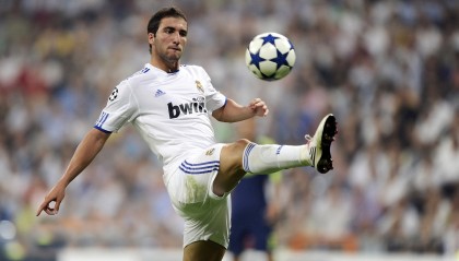 开云体育娱乐-欧冠决赛，历史上最精彩的瞬间盘点，欧冠决赛经典