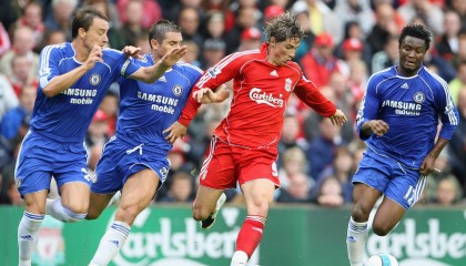 开云APP-“火焰中的舞者”——车手表现出的超凡驾驶技艺，火焰车是什么