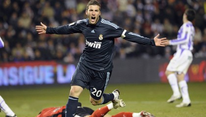 开云官方平台-英超：纽卡斯尔2-2战平利物浦，攻防两端精彩纷呈，纽卡斯尔对利物浦比赛结果